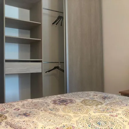 Apartment Rdc 35m2 Plein Centre Foix